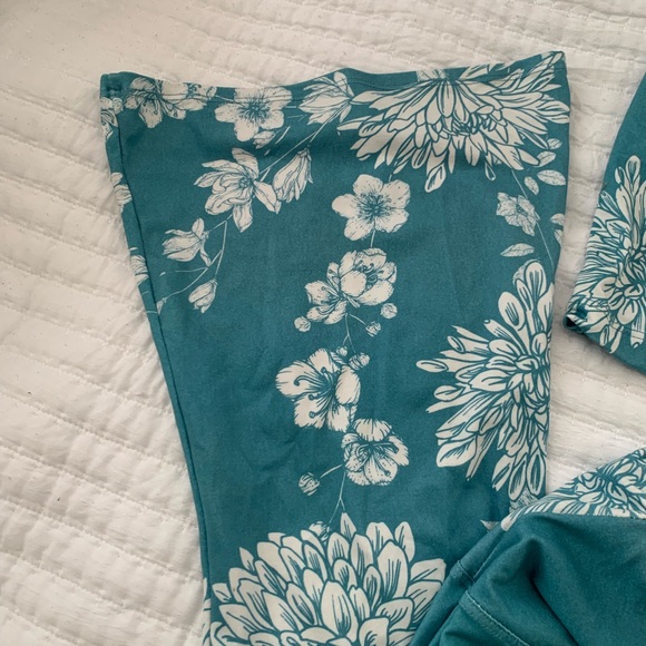 Two Piece Set - Picture 4 of 4